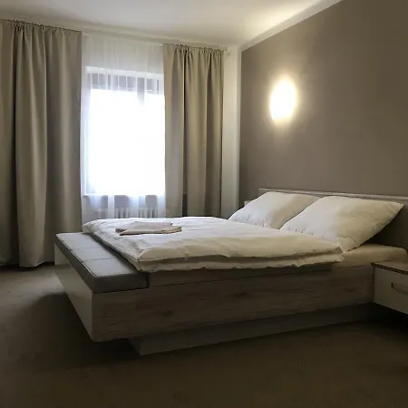 Pod Hurkou Отель Haj ve Slezsku
